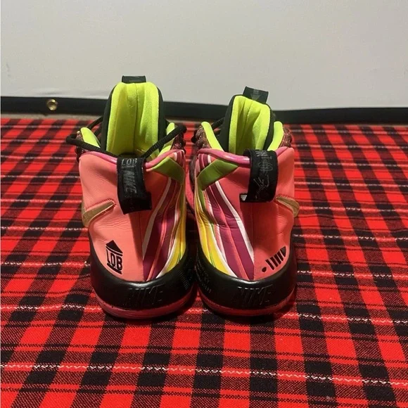 ke Air Alphadunk Size 10 mens shoes Sneakers LOB Pre-owned No Box Mint Cond - Picture 4 of 5